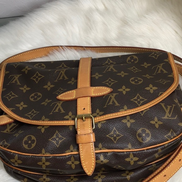 Louis Vuitton Saumur 30 Monogram messenger - Picture 8 of 16